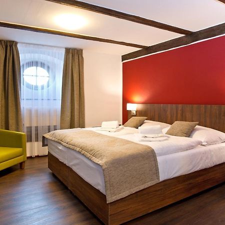 Hotel U Hada Zatec Exterior foto