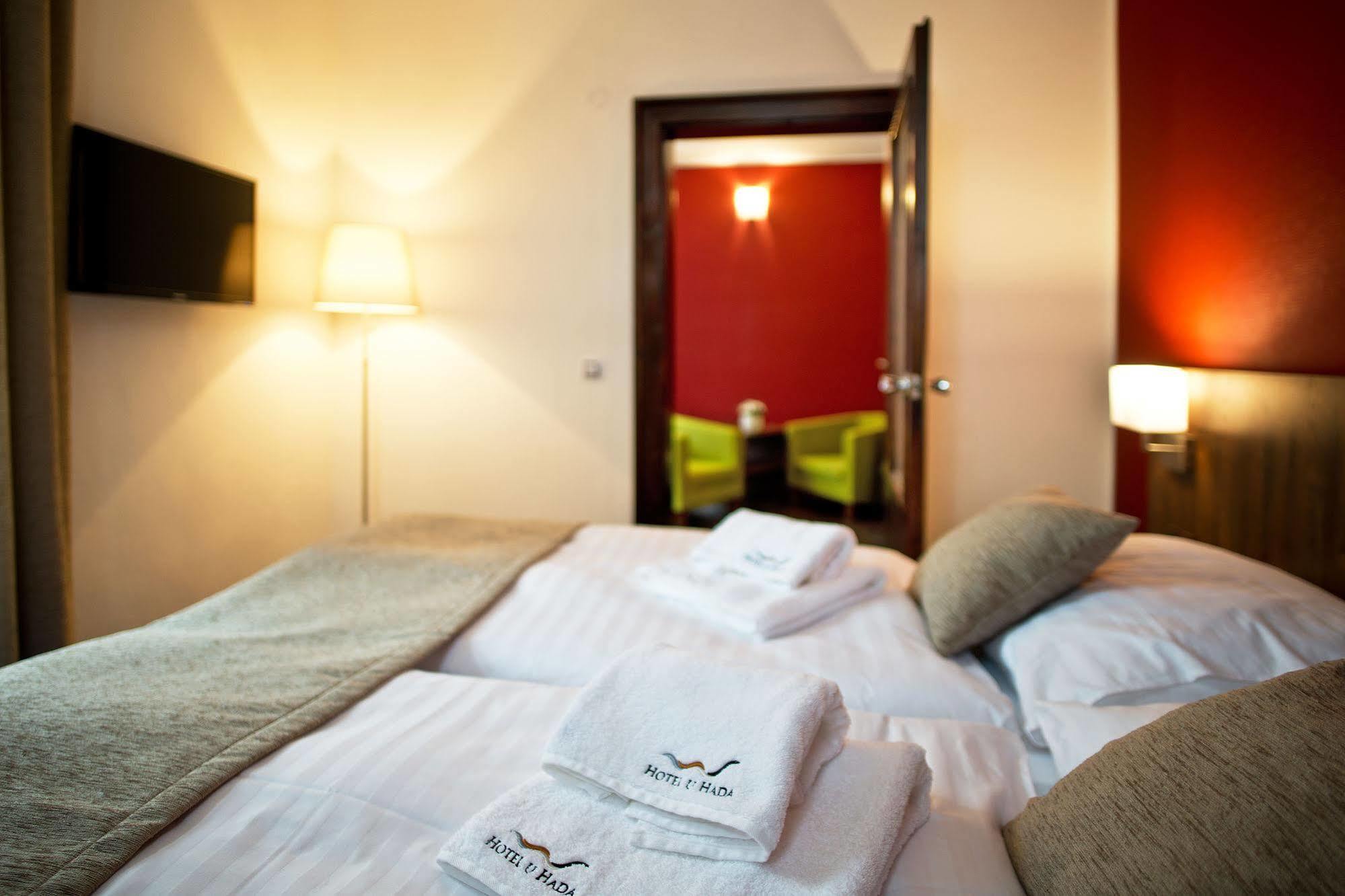Hotel U Hada Zatec Exterior foto