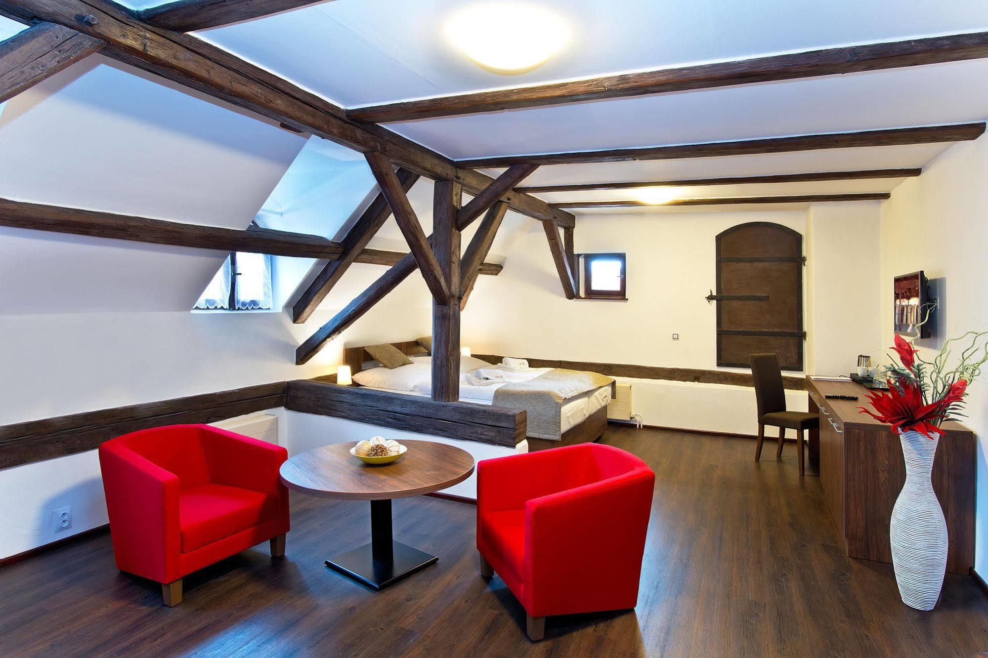 Hotel U Hada Zatec Exterior foto
