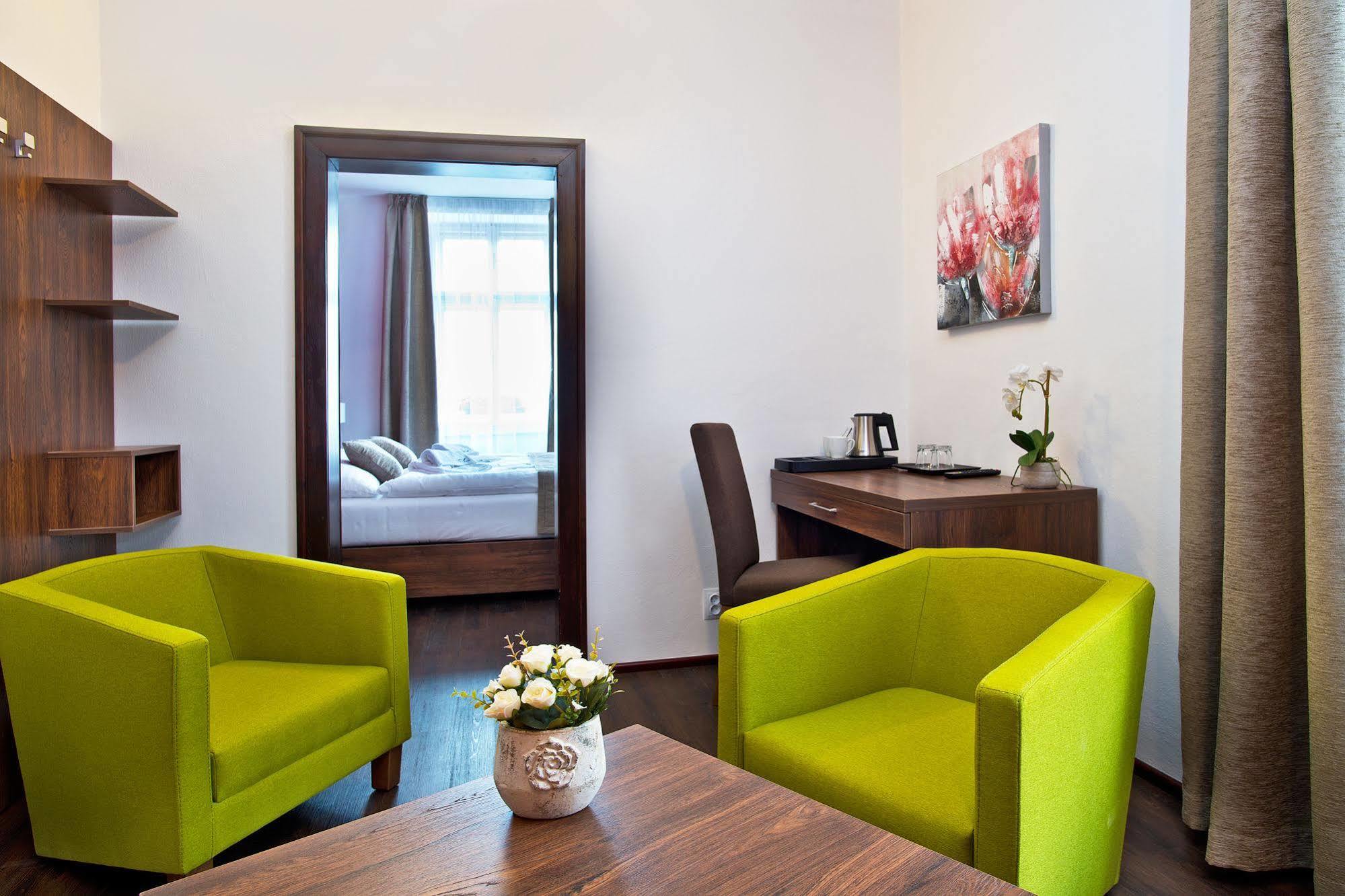 Hotel U Hada Zatec Exterior foto