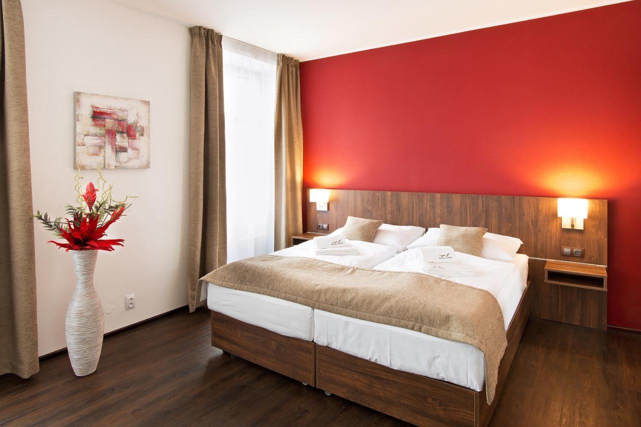 Hotel U Hada Zatec Exterior foto