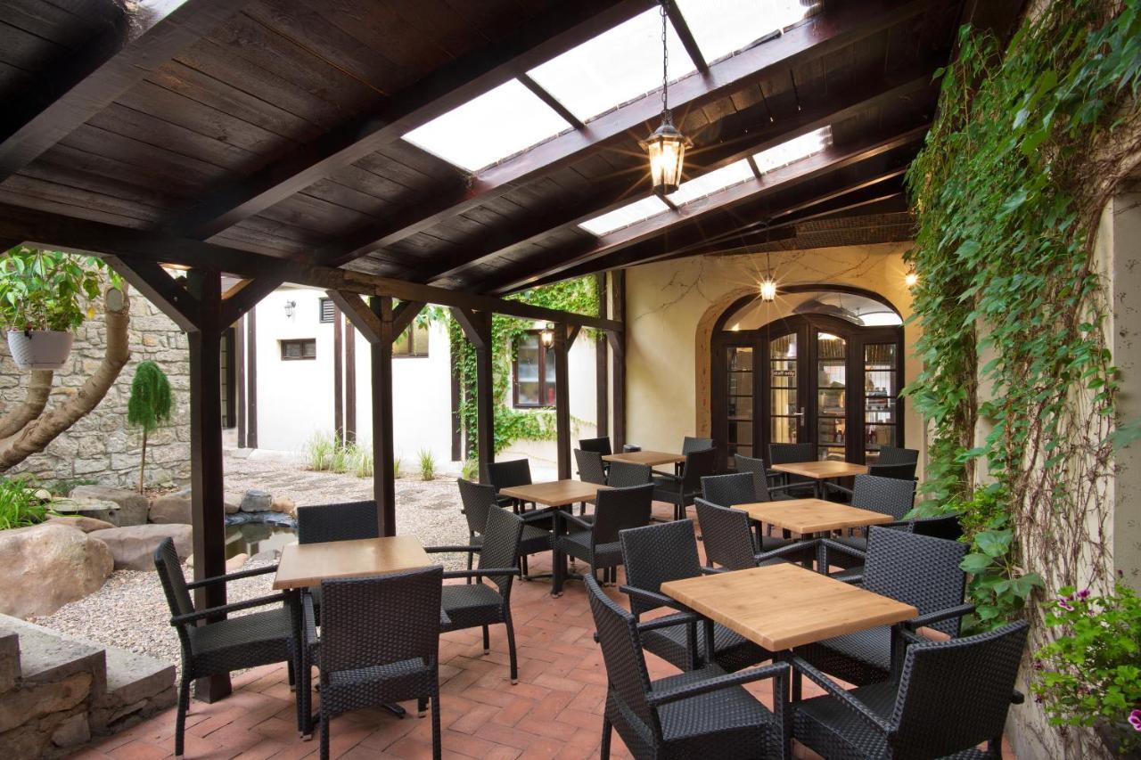 Hotel U Hada Zatec Exterior foto
